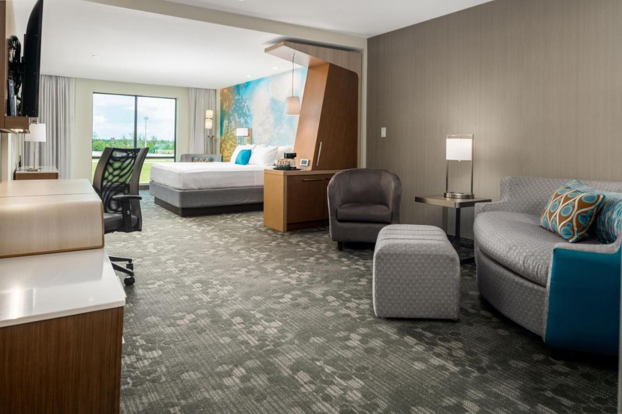 Courtyard By Marriott Houston Northeast Hotel Exterior photo