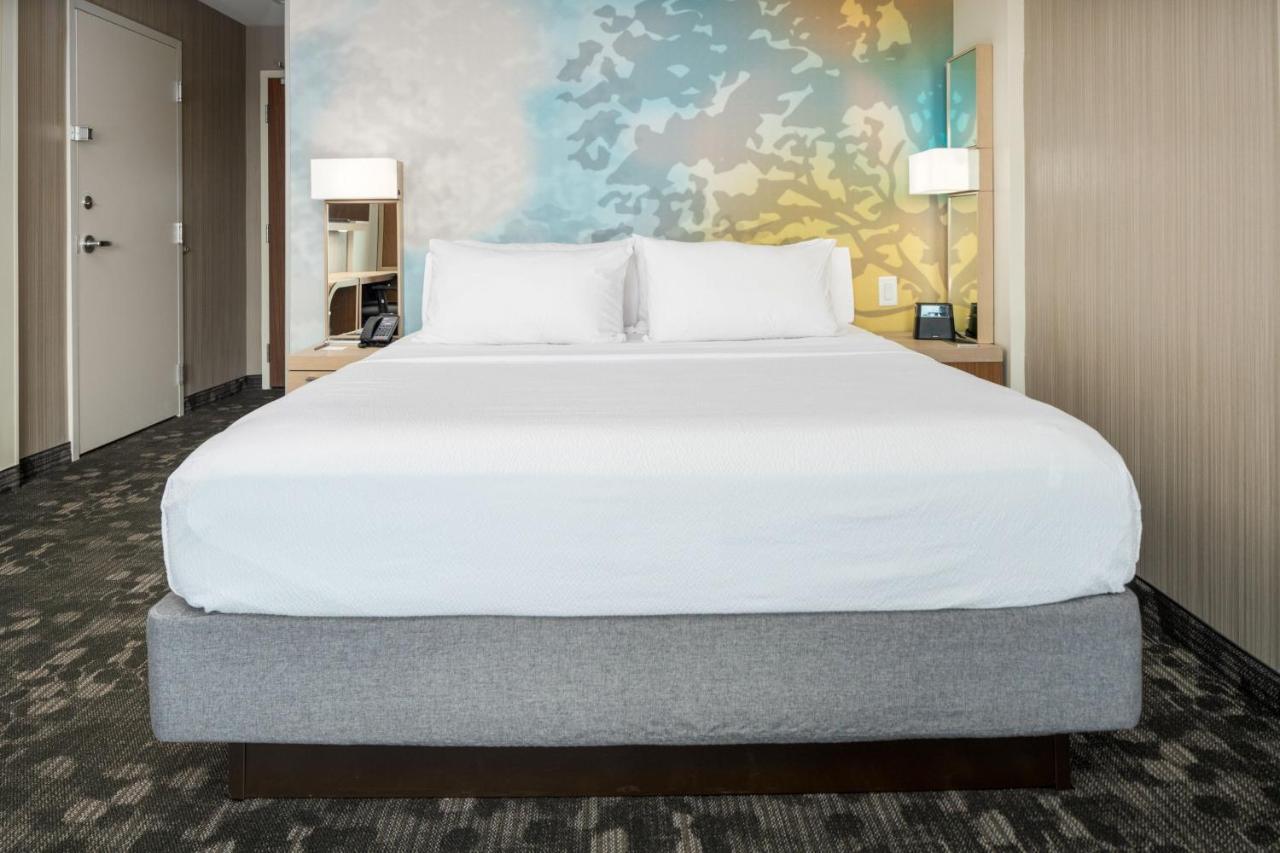 Courtyard By Marriott Houston Northeast Hotel Exterior photo